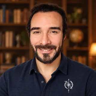 Foto de Guilherme S. L. Anjos, autor de Ruínas dos Céus